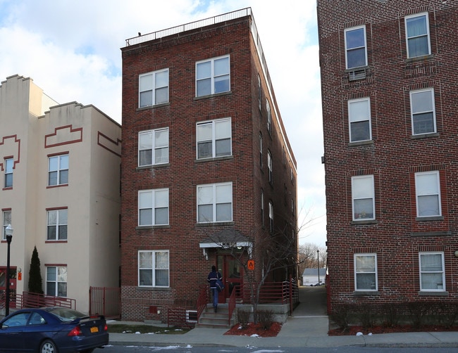 71-73 Garden St in Poughkeepsie, NY - Foto de edificio - Building Photo