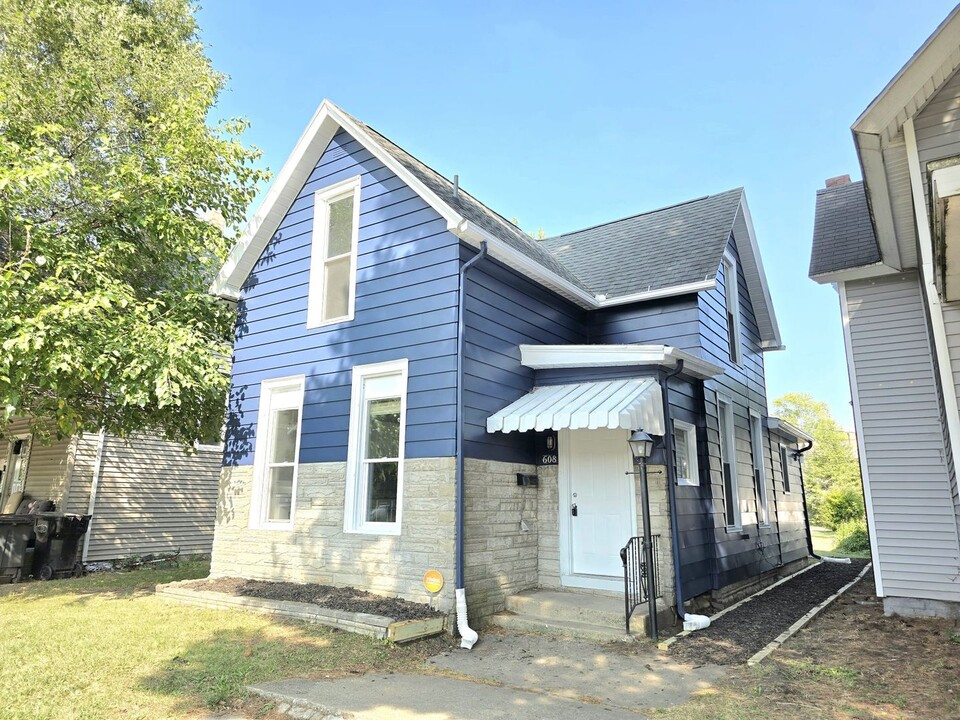 608 Leland Ave in South Bend, IN - Building Photo