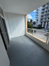 425 NE 30th St in Miami, FL - Building Photo - Building Photo