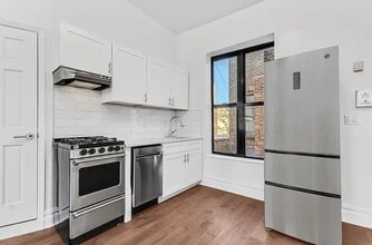 274 Mott St, Unit 2F in New York, NY - Building Photo - Building Photo