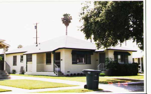 50-54 N Dos Caminos St in Ventura, CA - Foto de edificio - Building Photo