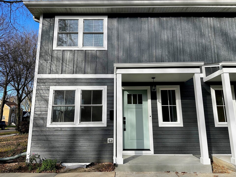 1415 Grey Ave, Unit 1415 in Evanston, IL - Building Photo