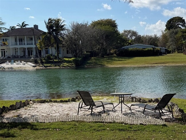 11820 SW 69th Ct in Miami, FL - Building Photo - Building Photo