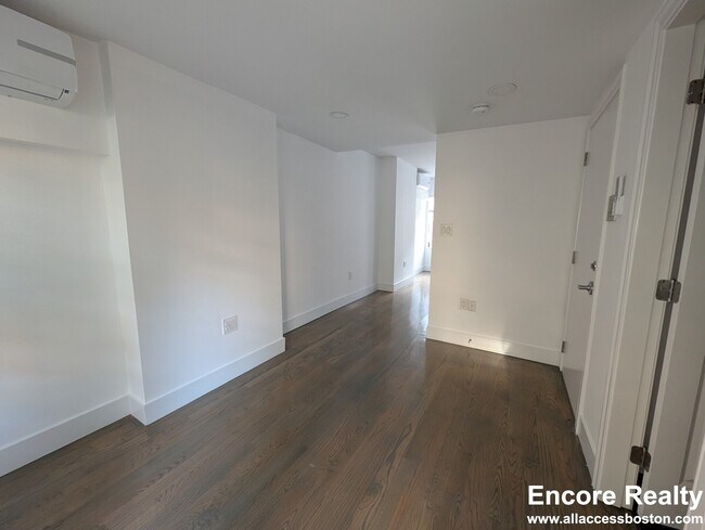 61 Joy St in Boston, MA - Foto de edificio - Building Photo