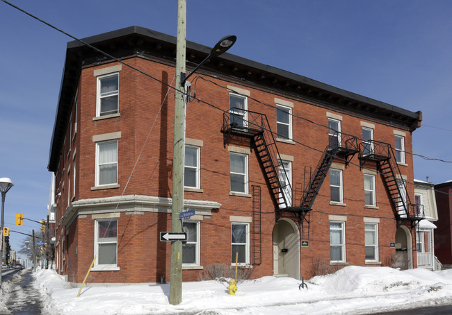 335 James St in Ottawa, ON - Building Photo - Primary Photo