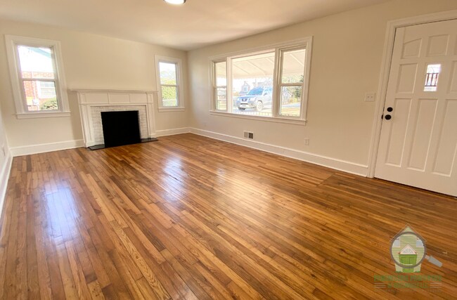 22 Dale Dr in Greenville, SC - Building Photo - Building Photo