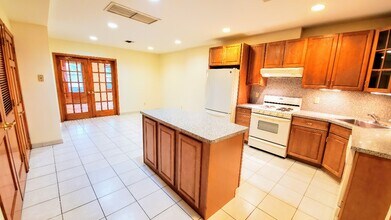 129 Park Ave, Unit 1 in Hoboken, NJ - Building Photo - Building Photo