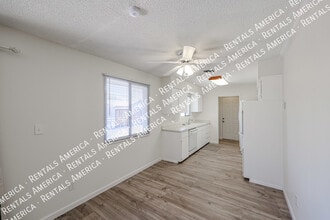 3704 S Terrace Rd in Tempe, AZ - Building Photo - Building Photo