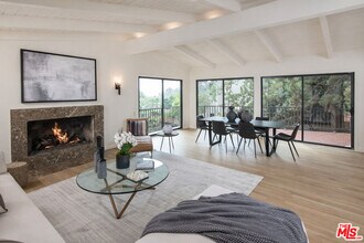 9305 Beverlycrest Dr in Beverly Hills, CA - Building Photo - Building Photo