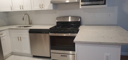 14836 89th Ave, Unit 2B in Jamaica, NY - Building Photo - Building Photo