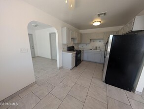 120 Encino Drive in Sunland Park, NM - Building Photo - Building Photo
