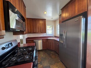 8111 Yorktown Ave in Los Angeles, CA - Building Photo - Building Photo