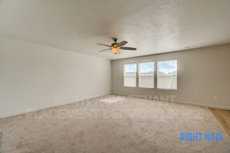 5015 W Ladle Rpds Dr in Meridian, ID - Building Photo - Building Photo