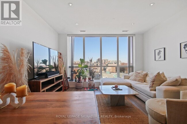 property at 980 Yonge St