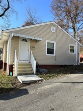 325 Mullins St in Kingsport, TN - Foto de edificio - Building Photo