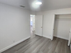 1617 N J St in Lake Worth Beach, FL - Building Photo - Building Photo