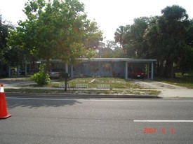 993 S Fiske Blvd Apartments