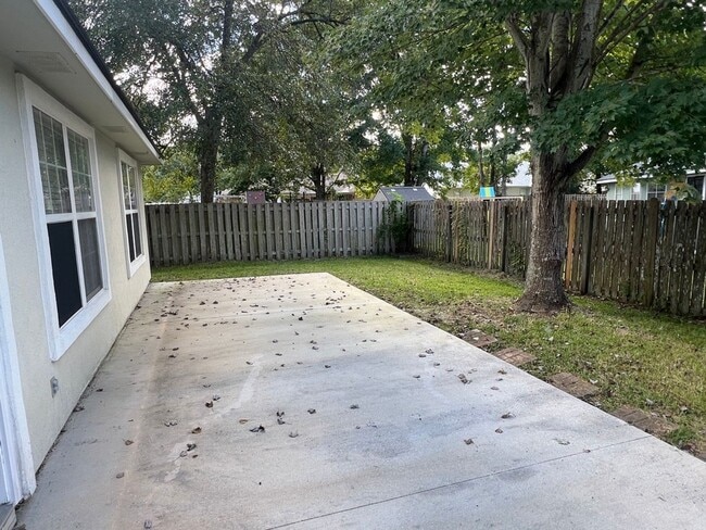 400 Hallowes Dr in St. Marys, GA - Building Photo - Building Photo