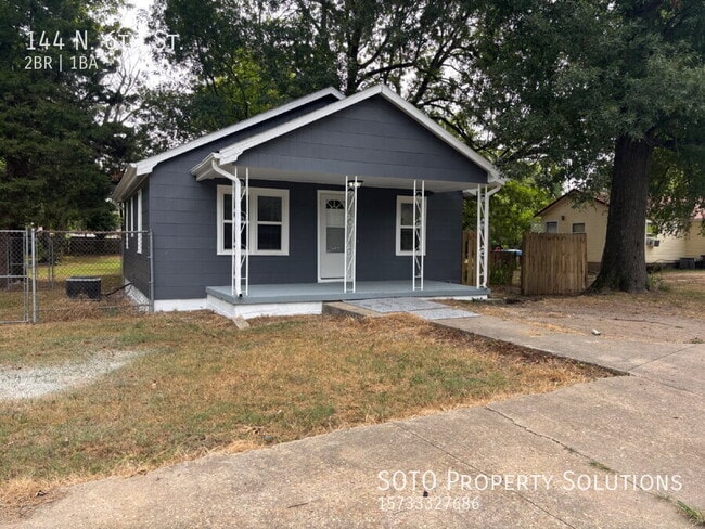 property at 144 N 6th St
