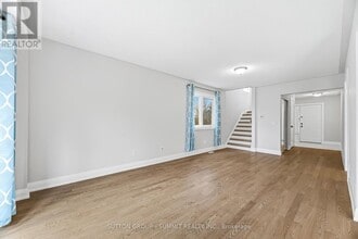 139 Genesee Dr in Oakville, ON - Building Photo - Building Photo