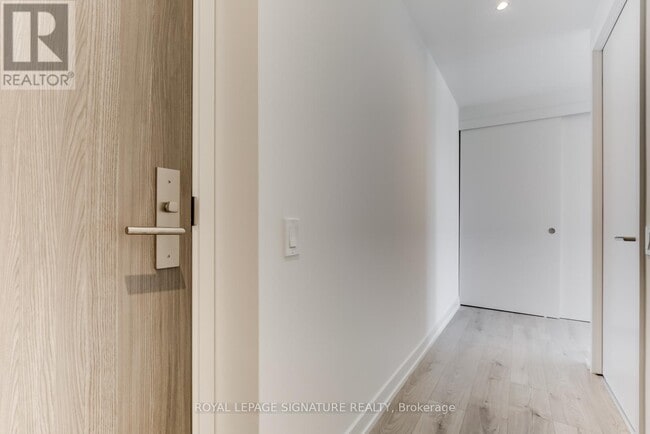 property at 161-2161 Roehampton Ave
