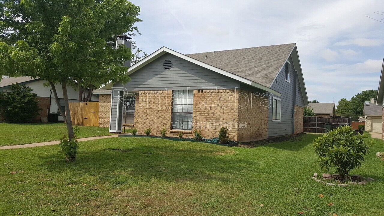 637 Lookout Trail in Plano, TX - Building Photo