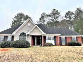 401 Stuarts Ln in Locust Grove, GA - Building Photo