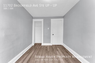 11702 Brookfield Ave in Cleveland, OH - Building Photo - Building Photo