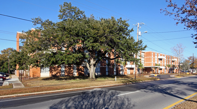 Bay Tower Apartments in Pascagoula, MS - Building Photo - Building Photo