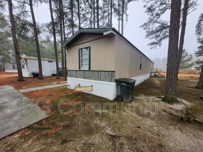 2022 Keith Ln in Selma, NC - Building Photo - Building Photo