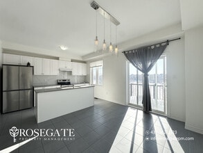 Spacious 3-Bedroom Freehold Townhouse with Garage & Backyard in Brampton in Brampton, ON - Building Photo - Building Photo