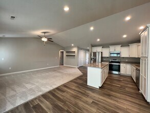2307 Redmond Ave in Des Moines, IA - Building Photo - Building Photo
