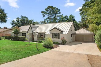 10115 Moorberry Ln in Houston, TX - Building Photo - Building Photo