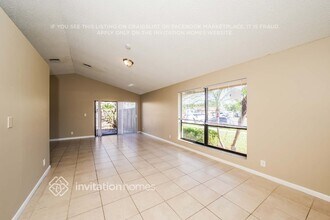 7195 NW 5th Ave in Boca Raton, FL - Foto de edificio - Building Photo