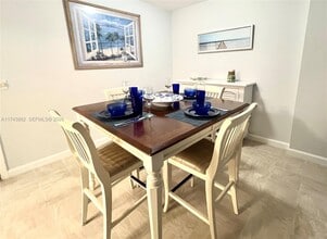 125 S Ocean Ave in Palm Beach Shores, FL - Foto de edificio - Building Photo