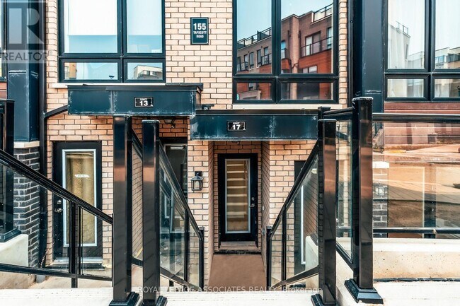 155-155 Tapscott Rd in Toronto, ON - Building Photo - Building Photo