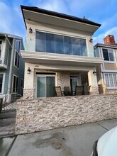 1721 W Balboa Blvd in Newport Beach, CA - Building Photo - Building Photo