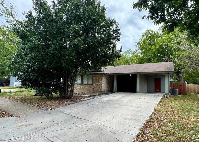 10613 Golden Quail Dr in Austin, TX - Building Photo - Building Photo