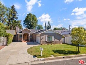 22739 Clarendon St in Los Angeles, CA - Building Photo - Building Photo