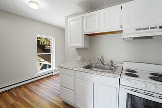 62 Willow Rd in Ayer, MA - Building Photo - Building Photo