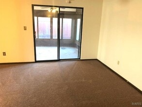 2409 COLLEGE Ave in Belleville, IL - Building Photo - Building Photo