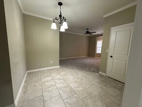 221 Cobblestone Ct in Russellville, AR - Foto de edificio - Building Photo