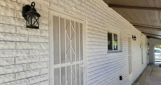 231 Francis St, Unit 1B