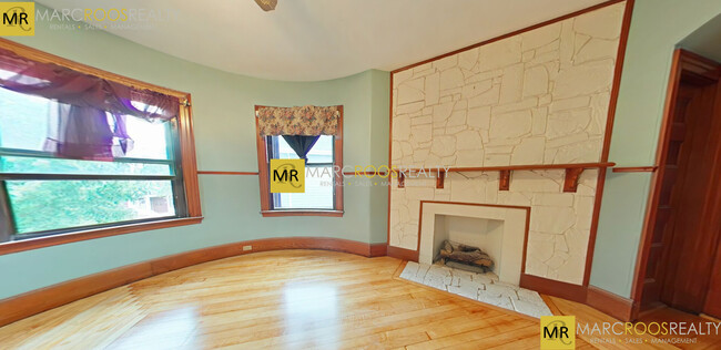 22 Grand View Ave, Unit #2 in Somerville, MA - Foto de edificio - Building Photo