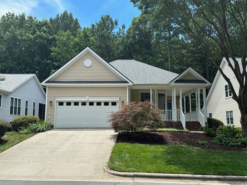 310 Knotts Valley Ln in Cary, NC - Building Photo