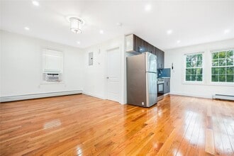 89-33 Moline St in Queens, NY - Building Photo - Building Photo
