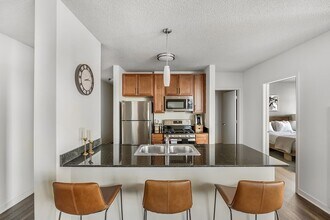 659 W Kinzie St in Chicago, IL - Building Photo - Building Photo