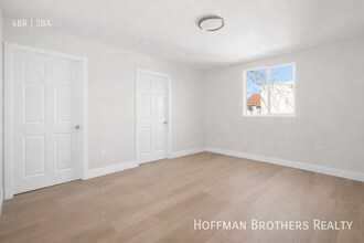 647 W 97th St in Los Angeles, CA - Building Photo - Building Photo