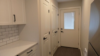 206 Yale Ave E in Winnipeg, MB - Building Photo - Building Photo