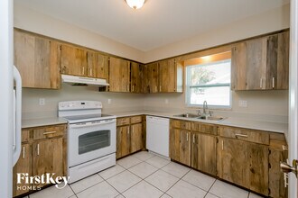 2416 Timbercreek Loop W in Lakeland, FL - Building Photo - Building Photo